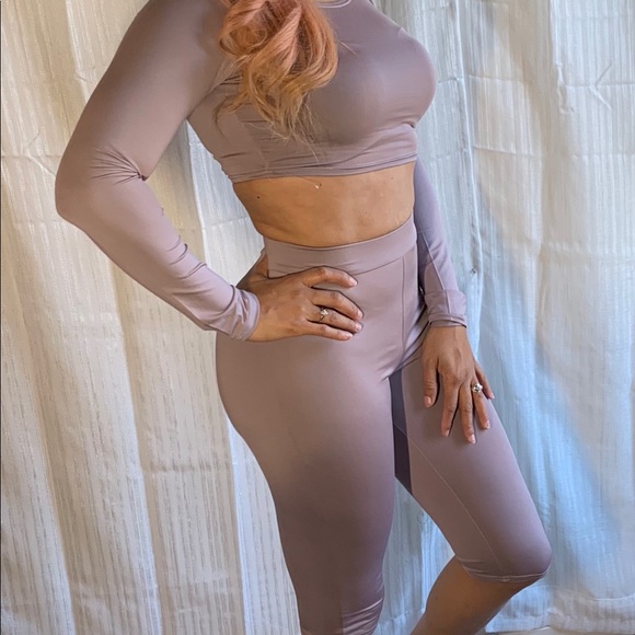 2 piece set - Picture 2 of 2